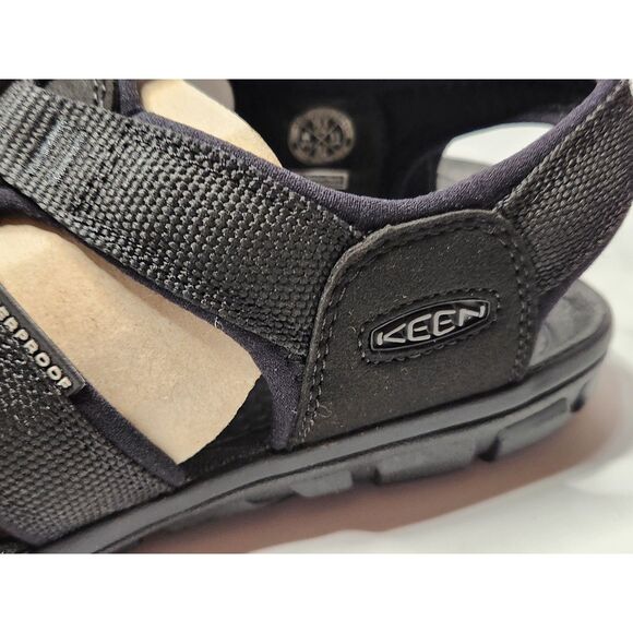 KEEN Clearwater CNX Men’s Sandals 10.5 Triple Black Waterproof main image 7